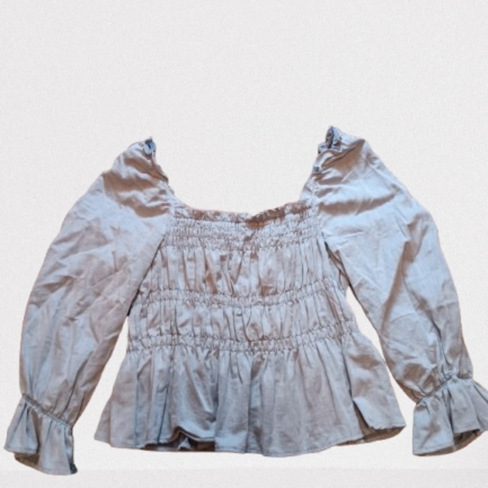 Elegant Women's Gray Top